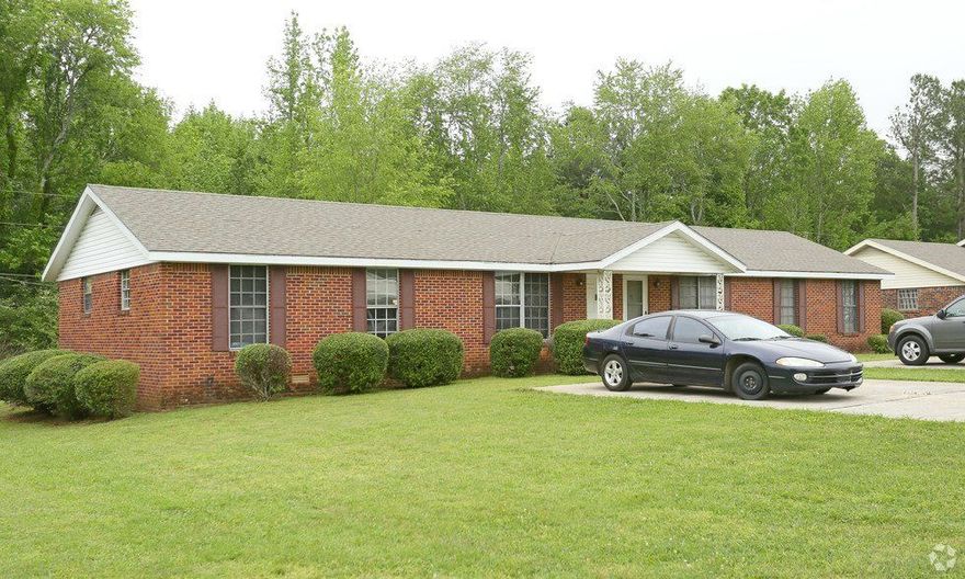 Cambridge Arms, Florence Alabama — photo from the property's source listing
