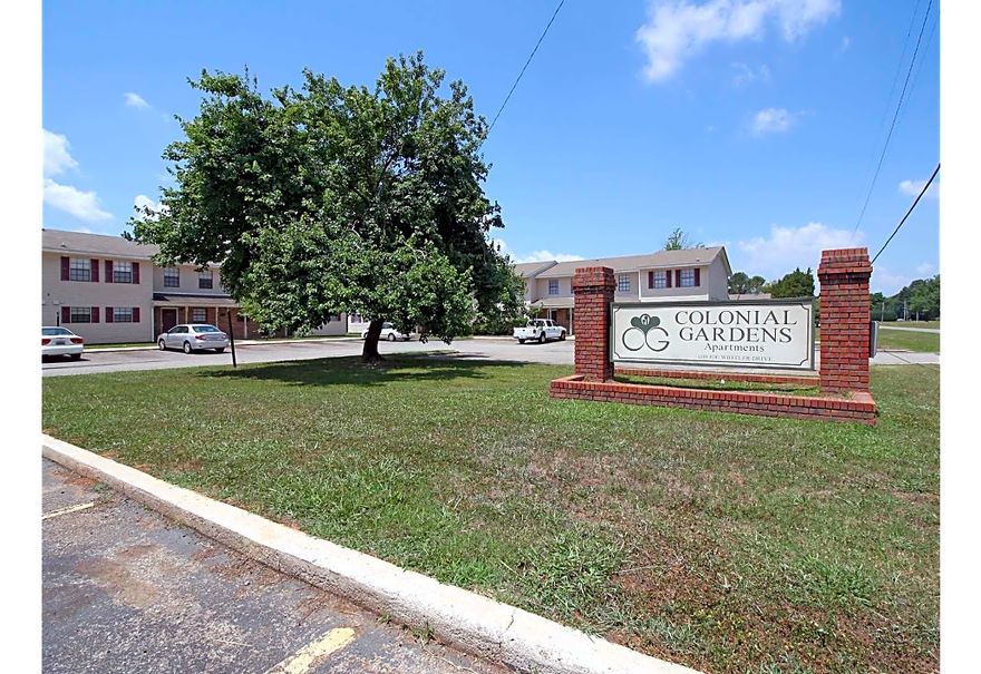 Colonial Gardens, Tuscumbia Alabama — photo from the property's source listing