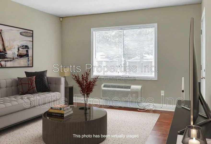 University 32 Apartments, Florence Alabama — photo from the property's source listing